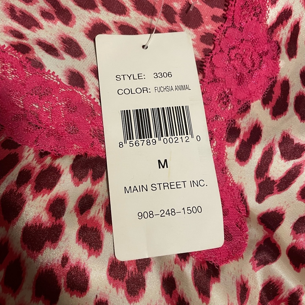 Bed of Roses Fuchsia Animal Print, Wine,Pink & Ivory Gown w/pink trim side split - Picture 9 of 9
